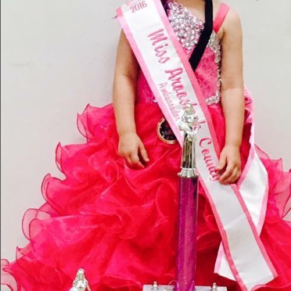 Pageant Dresses - Picture 1 of 3